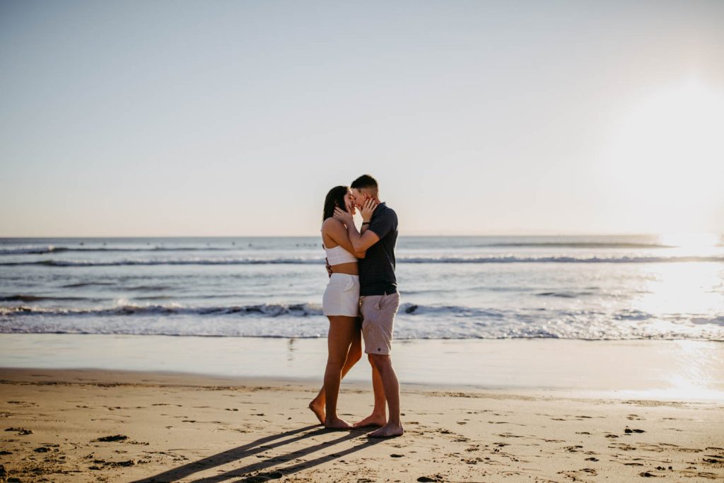 Paar Kuss am Meer LA