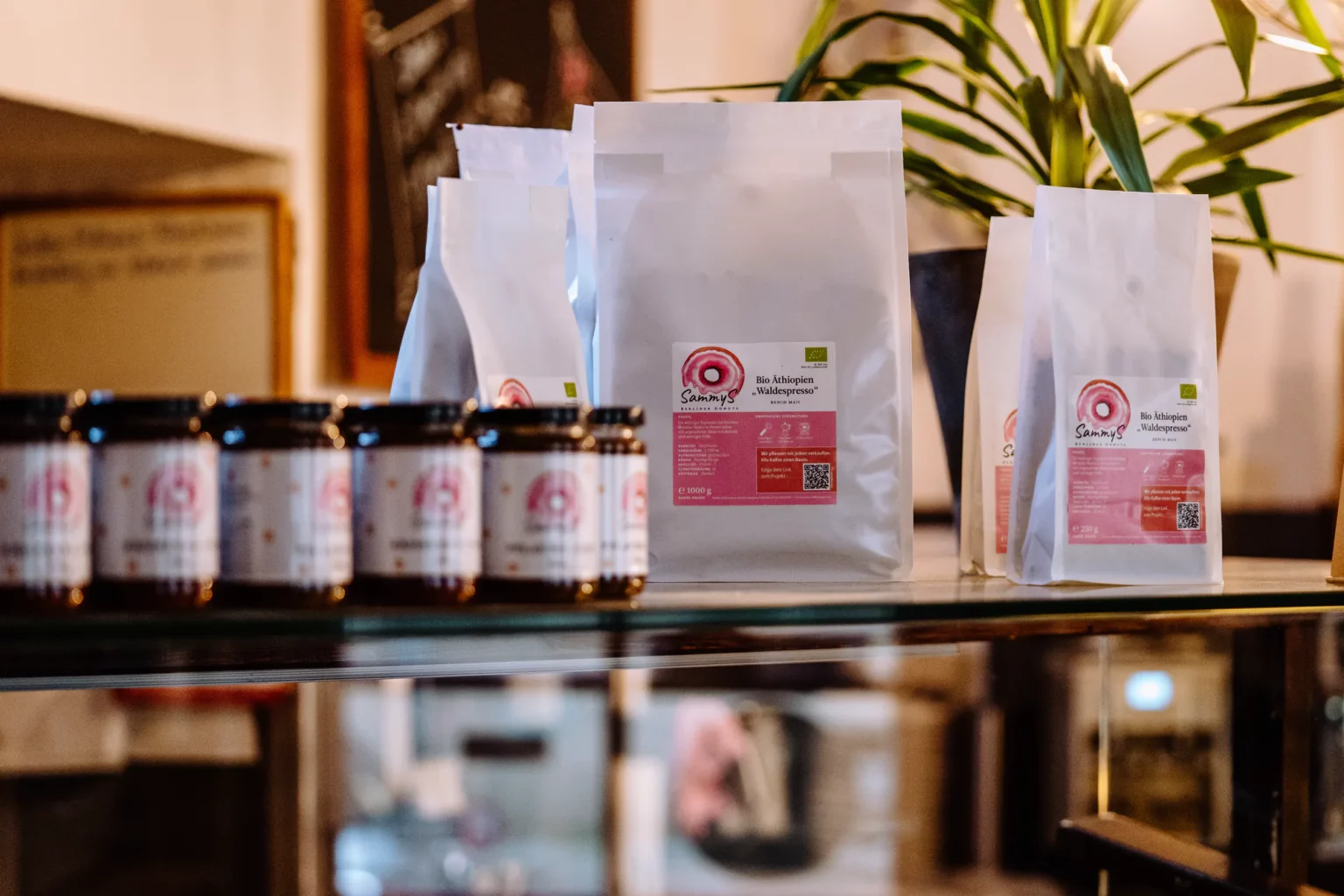 Detailfotos der Verkaufsfläche im Rahmen einer Fotoreportage für eine Donutskette in Berlin