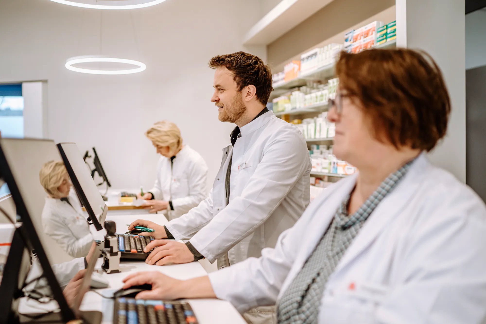 Mitarbeiterfotos bei der Arbeit für die Mitarbeitergewinnung