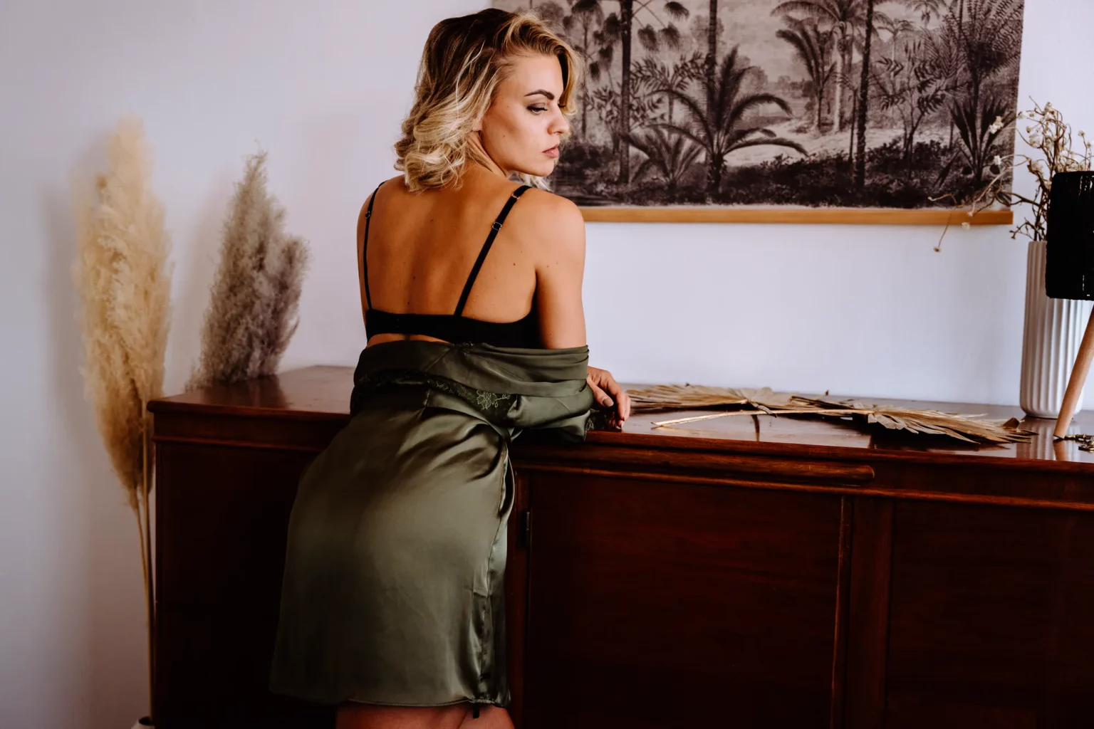 Ausgewählte Accessoires in meinem speziell eingerichteten Zimmer für Boudoir Fotos in meinem Fotostudio in der Nähe von Starnberg